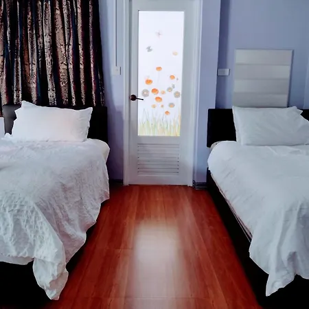 Mango Tree Guestroom-3